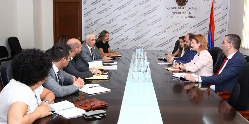 Նախարար Արայիկ Հարությունյանն ընդունել է ՄԱԿ-ի մշտական համակարգող Շոմբի Շարփի գլխավորած պատվիրակությանը