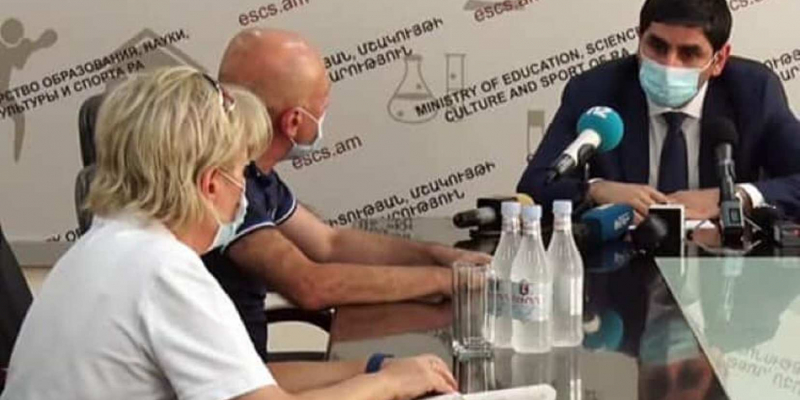 Դրական միավոր ստացած դիմորդներին առաջարկվում է առանց քննության ընդունվել բուհ` հեռակա