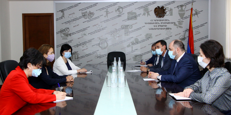 RA ESCS Minister A. Harutyunyan receives the newly appointed UNICEF’s representative in Armenia