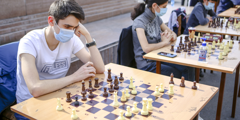 Playing chess for Artsakh