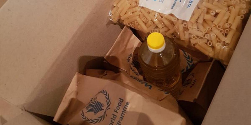 Around 100 thousand primary school children will receive food packages