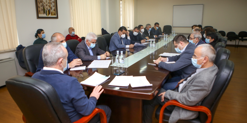 The ESCS Minister responds to the initiative of the board of rectors