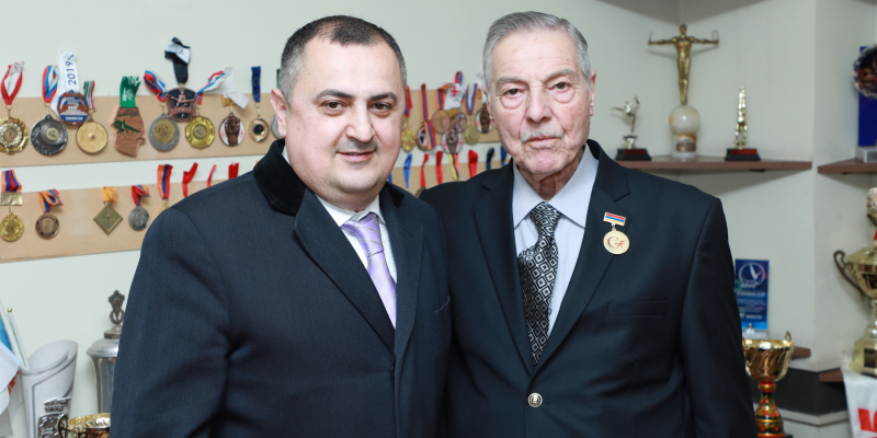 «Օղակների արքան»՝ Ալբերտ Ազարյանը, բոլորեց ծննդյան 92-ամյակը