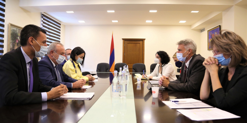 ԿԳՄՍ նախարար Վահրամ Դումանյանը հանդիպել է ՀԲ տարածաշրջանային պատասխանատուների հետ