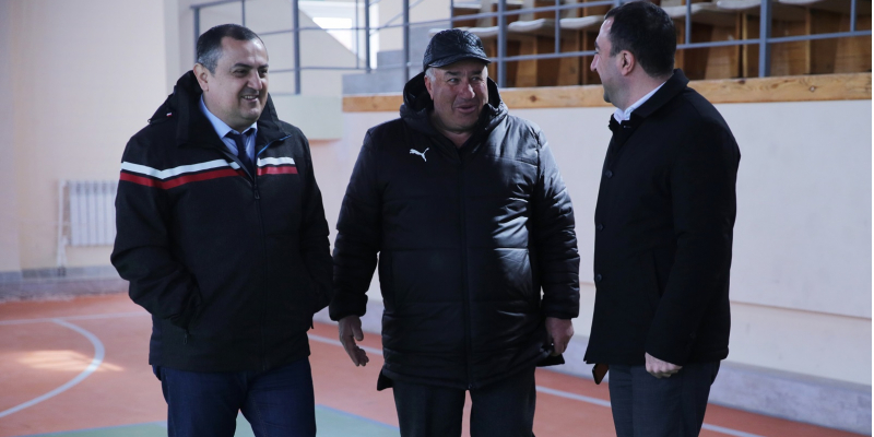Կարեն Գիլոյանն այցելել է Չարենցավան՝ ծանոթանալու «ՀՀ վարչապետի գավաթ» սեղանի թենիսի սիրողական մրցաշարի նախապատրաստական աշխատանքներին