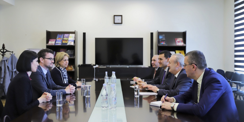 Armenian-British cooperation issues are discussed