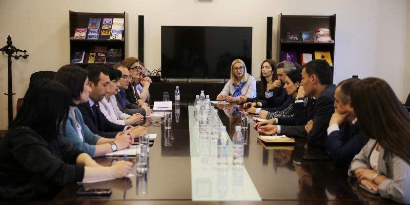 Աշխատանքային քննարկում Արցախի Հանրապետության գործադիր և օրենսդիր պատվիրակության հետ