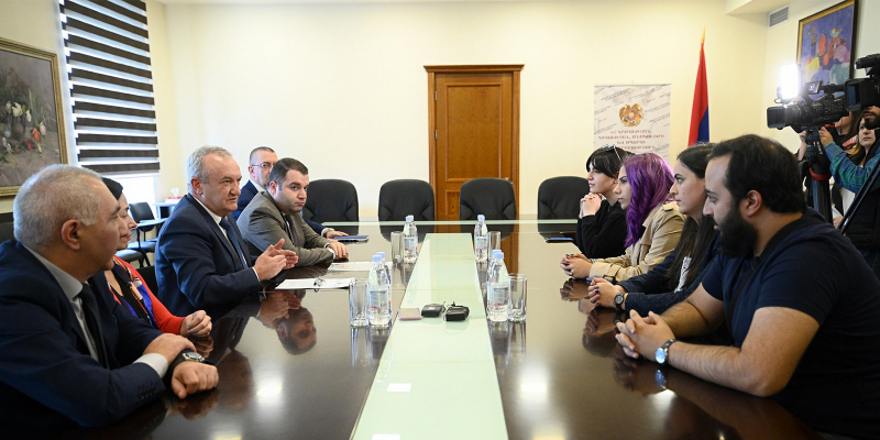 ԿԳՄՍ նախարար Վահրամ Դումանյանը հանդիպել է Վ. Բրյուսովի անվան պետական համալսարանի ուսանողության ներկայացուցիչների հետ