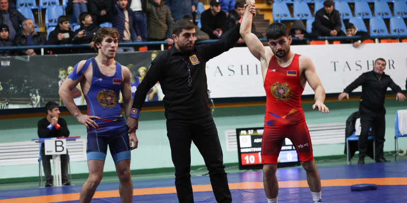 Հայտնի են ազատ ոճի ըմբշամարտի Հայաստանի առաջնության հաղթողներն ու մրցանակակիրները
