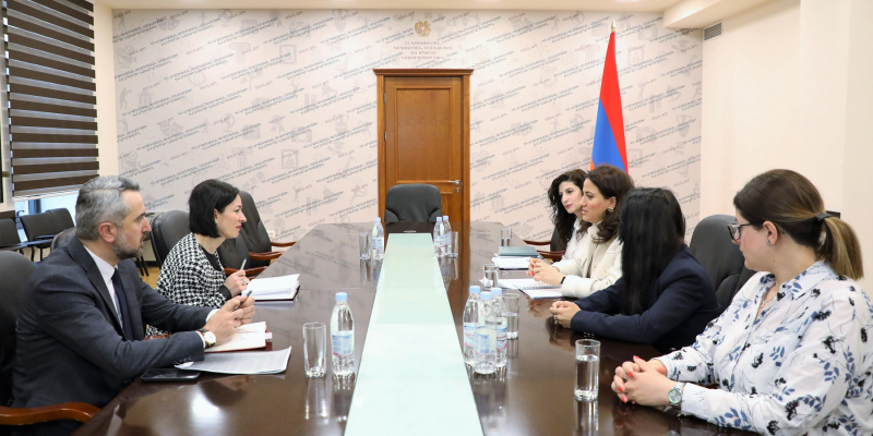 Issues related to the events of the 100th anniversary of the legendary chansonnier are discussed with representatives of the “Aznavour” Foundation