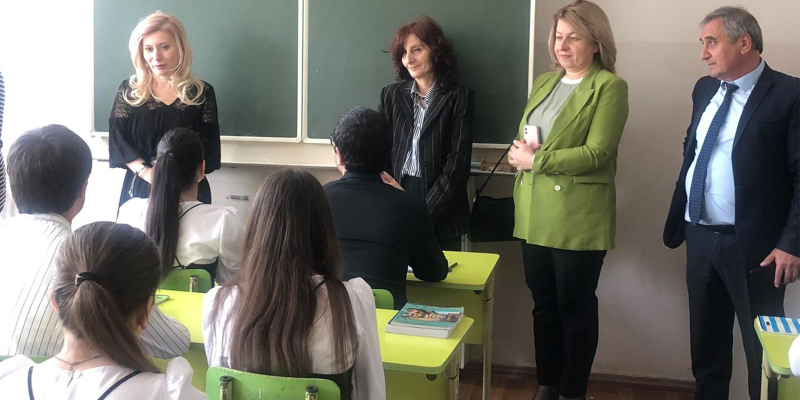 Արաքսիա Սվաջյանն այցելել է Շիրակի մարզի հանրակրթական և ՄԿՈՒ մի շարք հաստատություններ