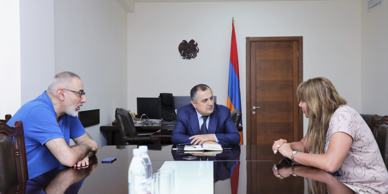 Կարեն Գիլոյանն ընդունել է բասկետբոլի օլիմպիական չեմպիոն Էլեն Բունիաթյանին