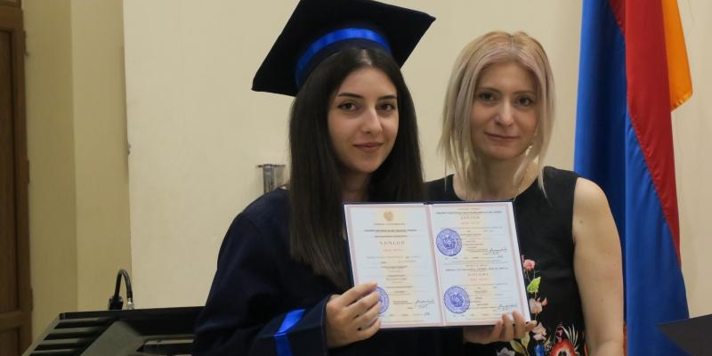 « Ձեր մասնագիտության պահանջը մեծ է ». Արաքսիա Սվաջյանը դիպլոմներ է հանձնել ապագա հատուկ մանկավարժներին