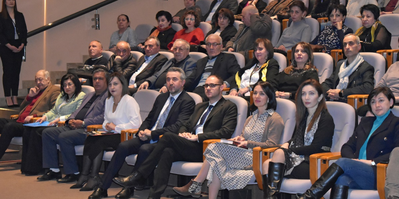 Լույս է ընծայվել Եղիշե Չարենցի «Երկերի ժողովածուի» ակադեմիական նոր հրատարակության 1-ին հատորը
