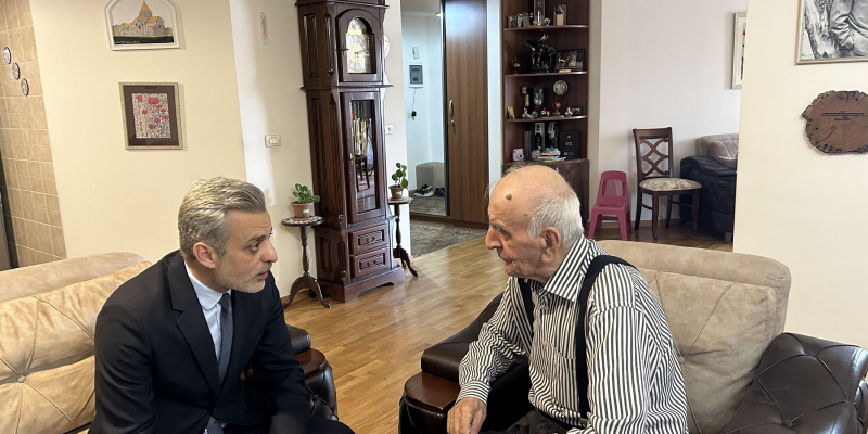 «Շարունակե՛ք ստեղծագործել և Ձեր մտքերը հանձնել մեզ». Դանիել Դանիելյանը շնորհավորել է Արտավազդ Փելեշյանին
