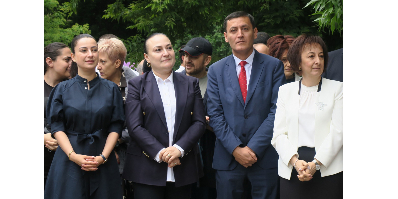 «Ուսուցիչները մանկավարժությանը վերաբերում են որպես առաքելության». Արթուր Մարտիրոսյանը վերջին դասի առիթով այցելել է ՀՊՄՀ հենակետային վարժարան