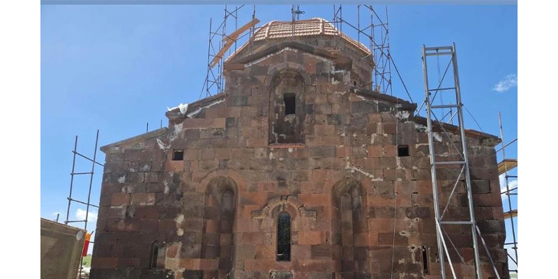 Նորոգվում է Արագածոտնի մարզի Գառնահովիտի Սուրբ Գևորգ եկեղեցու տանիքածածկը