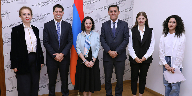 Zhanna Andreasyan meets with the UN Assistant Secretary-General for Youth Affairs