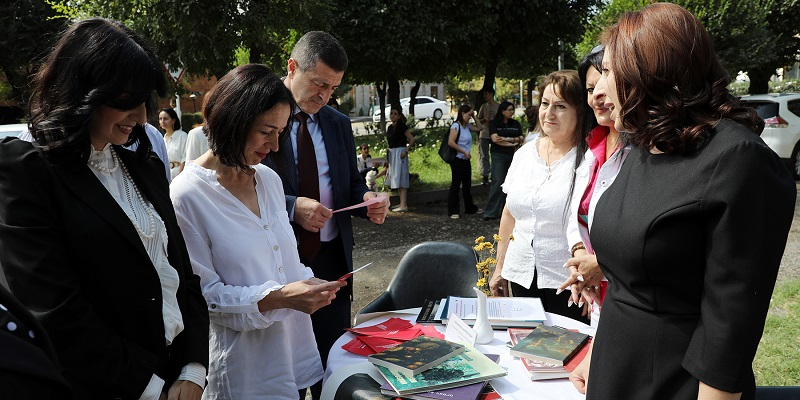 Ժաննա Անդրեասյանը Եղեգնաձորում մասնակցել է Վայոց ձորի կրթամշակութային էքսպոյին
