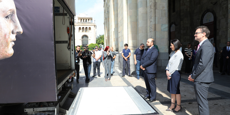 Goddess Anahit statue's preserved bronze head and hand are solemnly delivered to the History Museum of Armenia