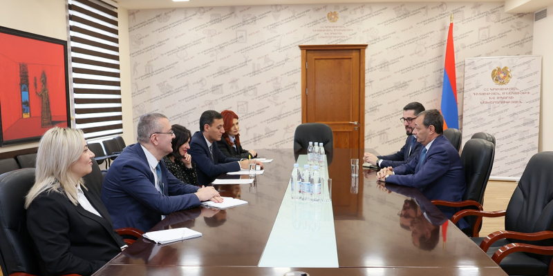 Ժաննա Անդրեասյանը հանդիպել է ՀՀ-ում դիվանագիտական առաքելությունն ավարտող Իտալիայի դեսպանին