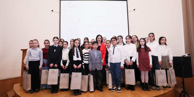 Գիրք նվիրելու օրը դարձել է հանրային վարքականոն. Ժաննա Անդրեասյանը պարգևատրել է ընթերցանության օլիմպիադայի հաղթողներին