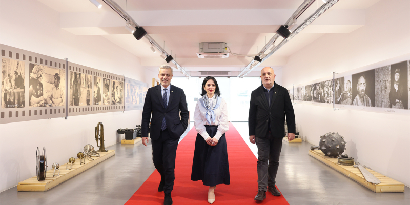 Zhanna Andreasyan meets with film industry representatives to congratulate them on their professional holiday