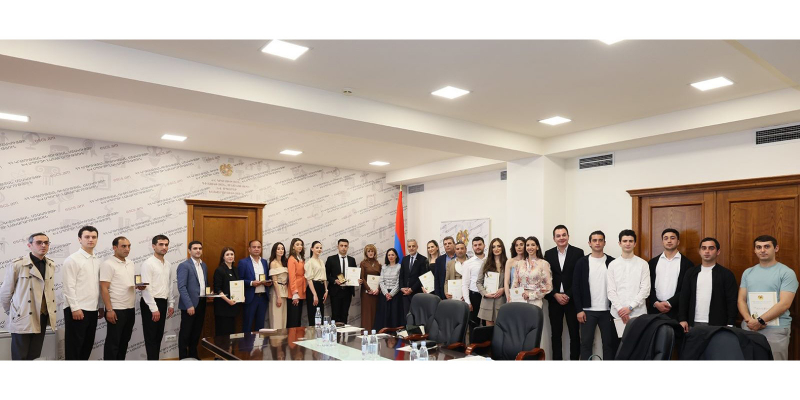A number of representatives of the sector are awarded as part of the International Dance Day