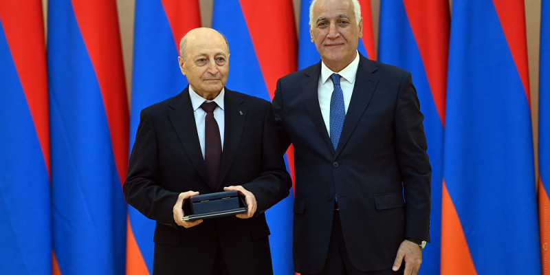 Պարգևատրում` Հանրապետության տոնի կապակցությամբ