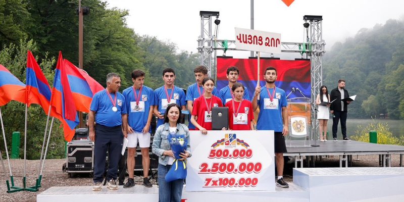 Հայտնի են  «ՀՀ վարչապետի գավաթ» դպրոցականների թիմային խճուղավազք մրցաշարի հաղթողները