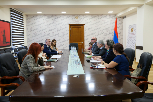 Prospects for Expanding Cooperation with European Investment Bank Discussed