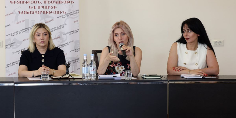 «Ունեցել ենք բարեհաջող ուսումնական տարի»․ Արաքսիա Սվաջյանը հանդիպել է քոլեջների և ուսումնարանների տնօրեններին