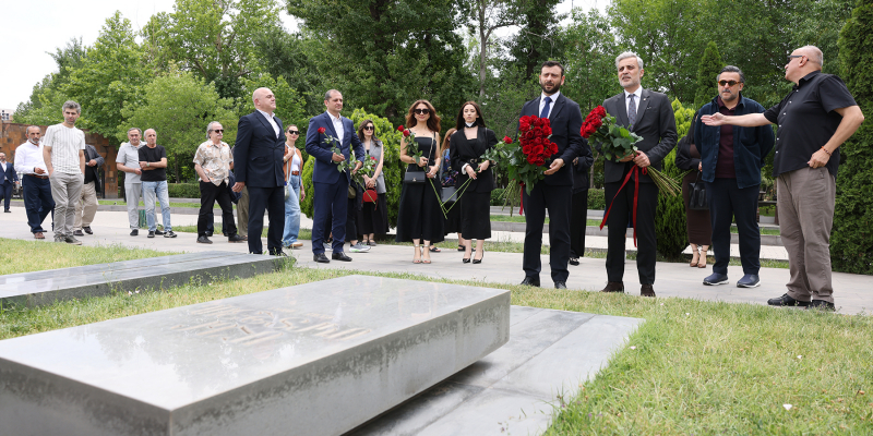 Մեծարելով Մհեր Մկրտչյանի հիշատակը. այսօր դերասանի 95-ամյակն է