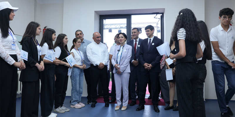 Ժաննա Անդրեասյանն Ապարանում մասնակցել է Երիտասարդության օրվա միջոցառումներին