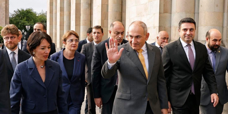 Բացվել է «Սրբազան երկխոսություն․ Լուվրից Հայաստանի պատմության թանգարան» խորագրով միջազգային ցուցահանդեսը