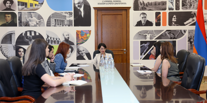 Ուսուցիչների հետ հերթական անգամ քննարկվել են ոլորտային հարցեր