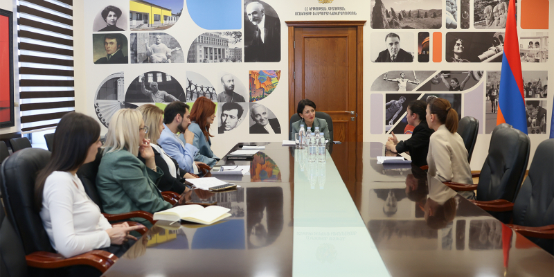 Ժաննա Անդրեասյանի հերթական հանդիպումն աշակերտների և ուսանողների հետ