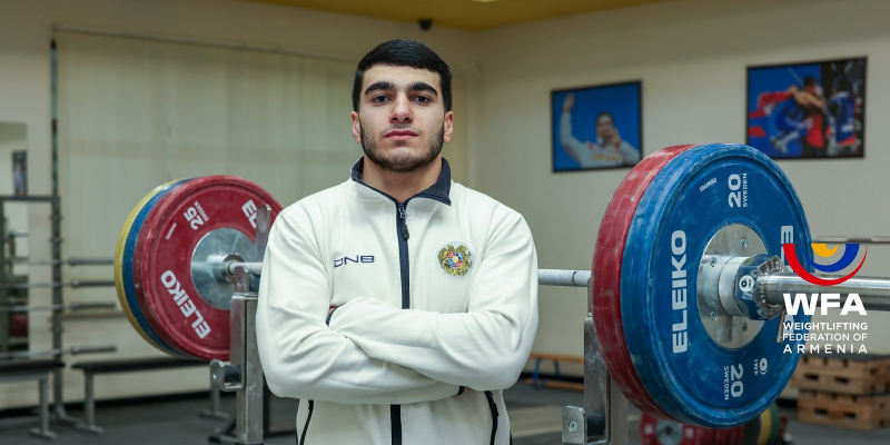 Ծանրամարտի երիտասարդների և Մ23 տարեկանների ԵԱ. Տիգրան Կարապետյանը՝ ոսկե, Նարեկ Գրիգորյանը՝ արծաթե, Գոռ Սահակյանը՝ բրոնզե մեդալակիր