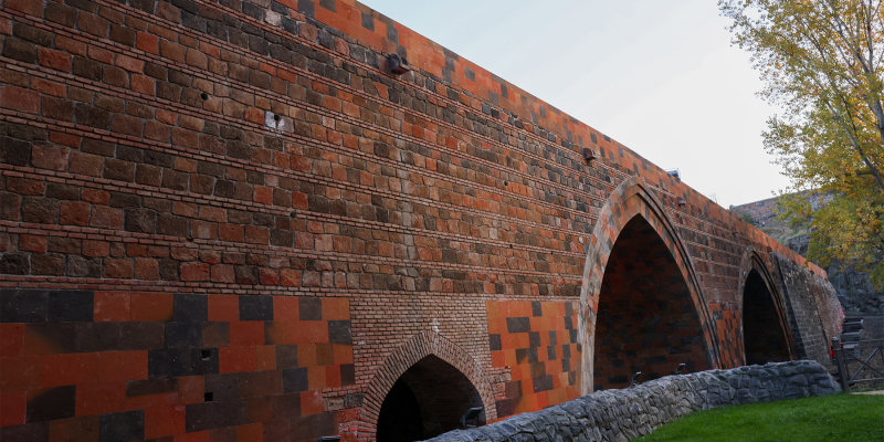 Վերականգնումից հետո բացվել է Երևանի պատմական Կարմիր կամուրջը