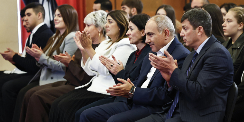 Վարչապետը Շենգավիթ վարչական շրջանի ուսանողներին և աշակերտներին ներկայացրել է Իրական Հայաստանի գաղափարախոսությունը