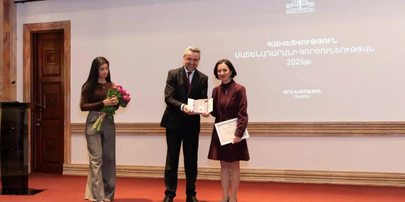 Zhanna Andreasyan is awarded the Matenadaran medal of gratitude