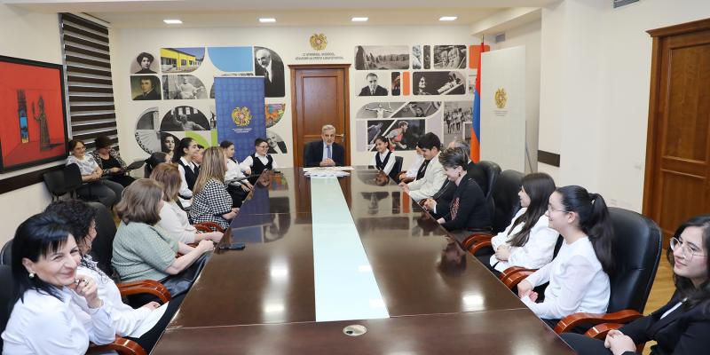 Հոգևոր երաժշտության փառատոնի մասնակից երգչախմբերի սաները պարգևատրվել են շնորհակալագրերով