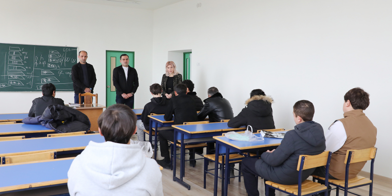 Նախարարի տեղակալ Արաքսիա Սվաջյանն այցելել է Հանրապետական թիվ 2 հատուկ կրթահամալիր