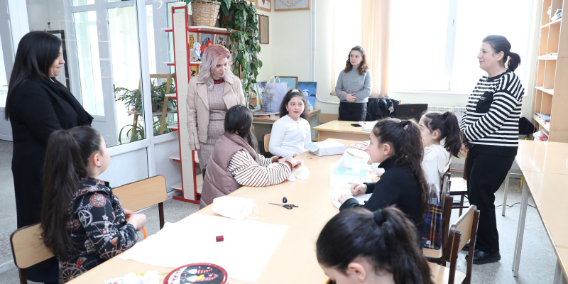 Արաքսիա Սվաջյանը շրջել է Շիրակի մարզի արհեստագործական, միջին մասնագիտական և հանրակրթական մի շարք &nbsp;հաստատություններում