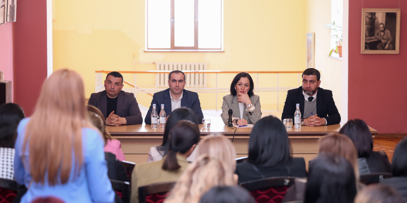 Ժաննա Անդրեասյանի հանդիպումը ծնողների հետ․ համակարգային փոփոխությունների փուլում յուրաքանչյուրի կարծիքը կարևոր է