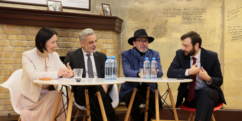 Շնորհավոր Հայ կինոյի օրը. նախարար Ժաննա Անդրեասյանը&nbsp; հանդիպել է կինոգործիչների հետ