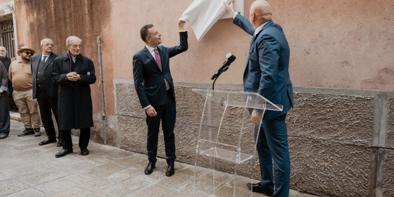 Ավետիք Իսահակյանի հուշատախտակի բացում Վենետիկի Դորսոդուրո N2266 հասցեում