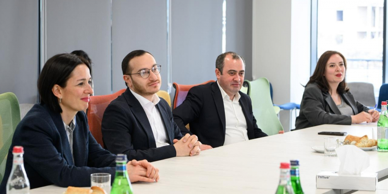 Ժաննա Անդրեասյանը և Մխիթար Հայրապետյանն ընդունել են Ռև Լեբարեդյանին և Agile Robots ընկերության ներկայացուցիչներին