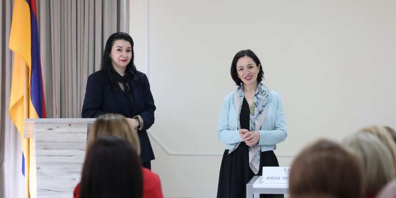 Ժաննա Անդրեասյանը հանդիպել է Երևանի հանրակրթական դպրոցների տնօրենների &nbsp;հետ