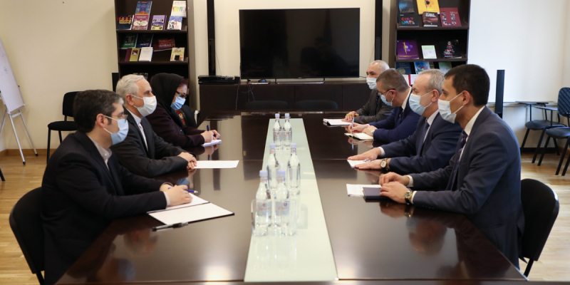 “Армяно-иранская дружба-пример для всего мира”: Министр НОКС РА принял посла Ирана в Армении